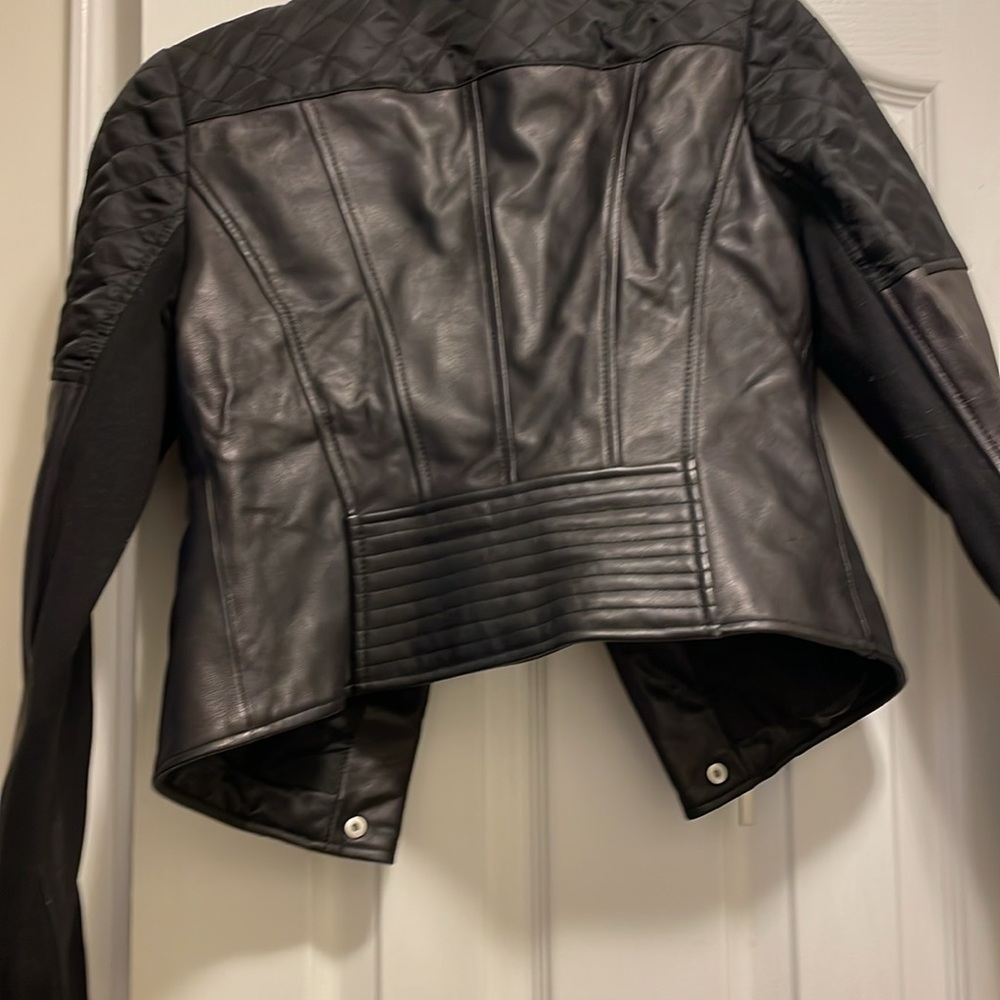 Cropped jacket - Picture 7 of 7
